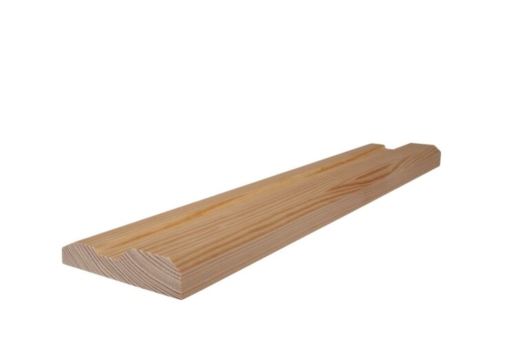 26 mm x 110 mm Türbekleidung Sockelstück Kiefer (Bild 1)